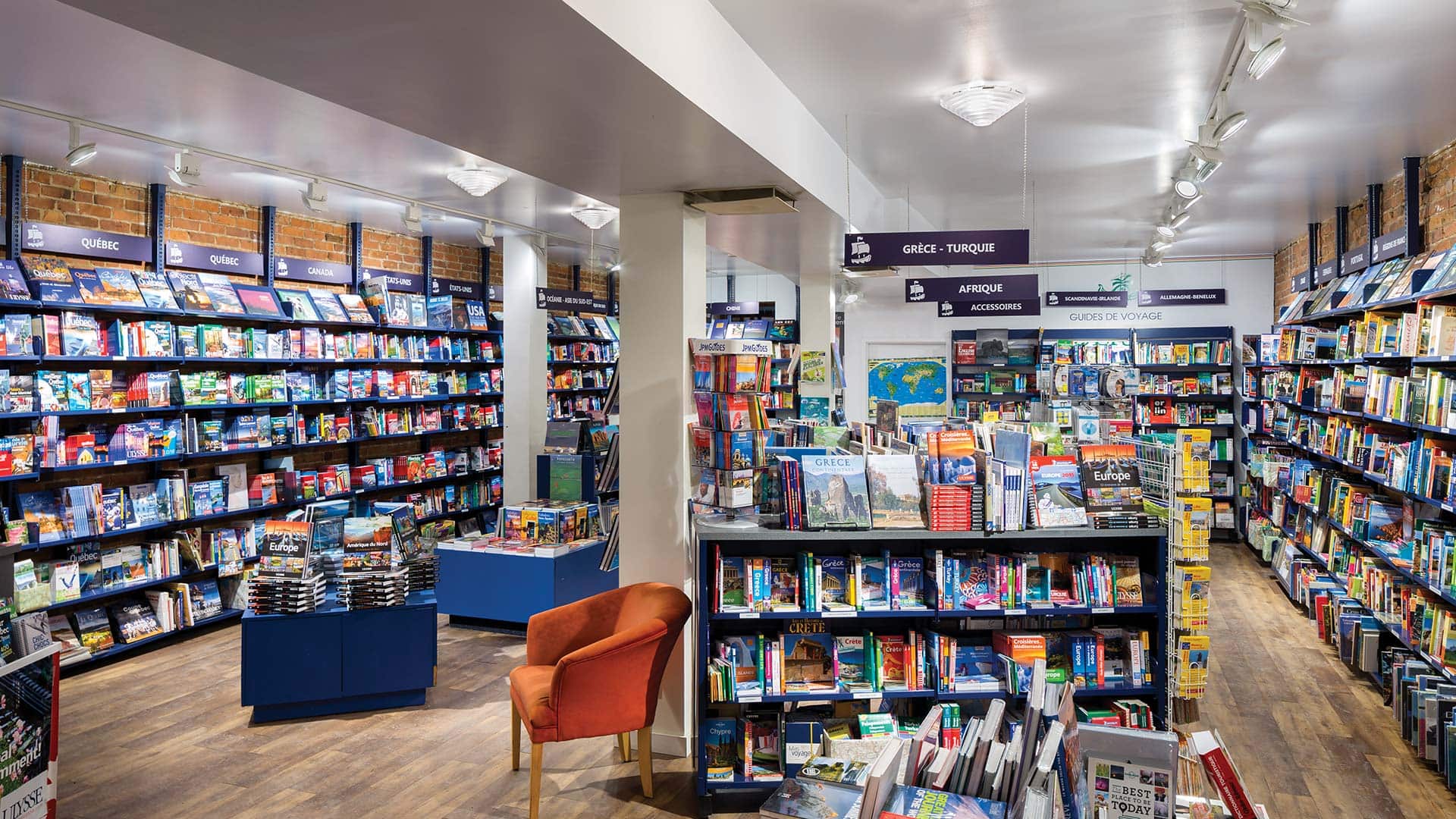 photo-gallery-retail-ulysses-travel-bookstore-plateau-01